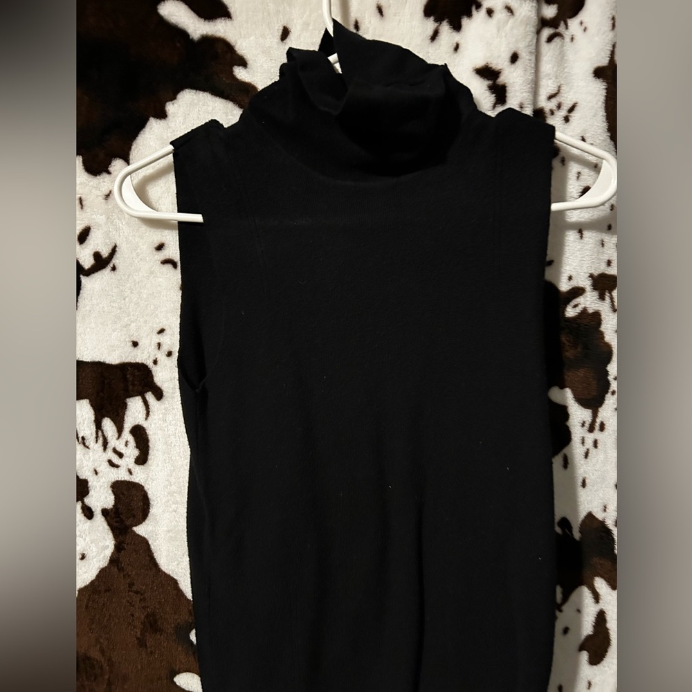 LILI SIDONIO Black Turtleneck Sleeveless Sweater